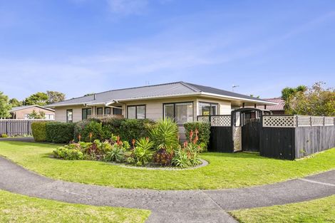 Photo of property in 99 Queens Road, Waikanae Beach, Waikanae, 5036