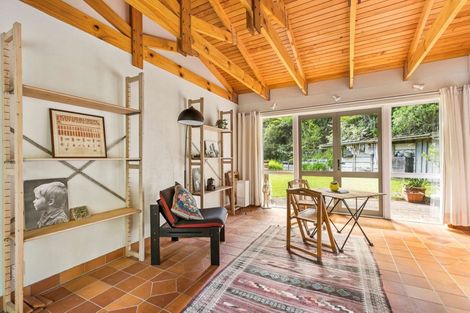 Photo of property in 764 West Coast Road, Oratia, Auckland, 0604