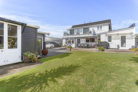 Photo of property in 244 Saint Aubyn Street, New Plymouth, 4310