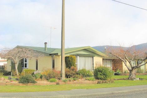 Photo of property in 1 Fergus Square, Te Anau, 9600