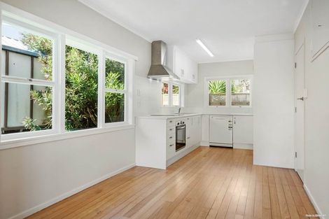 Photo of property in 26 Bond Crescent, Forrest Hill, Auckland, 0620