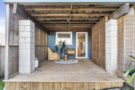 Photo of property in 10 Patons Road, Howick, Auckland, 2014