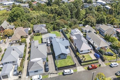 Photo of property in 17 Tainui Street, Welbourn, New Plymouth, 4312