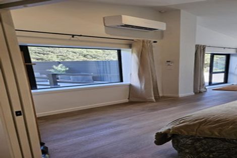 Photo of property in 266 Airlie Road, Plimmerton, Porirua, 5026