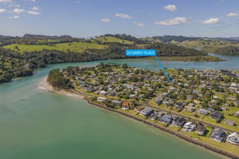 Photo of property in 20 Hardy Place, Cooks Beach, Whitianga, 3591