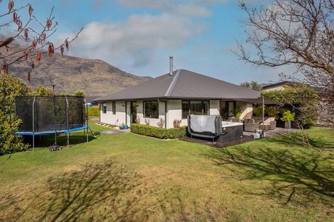 Photo of property in 9 Oxfordshire Avenue, Lower Shotover, Queenstown, 9304