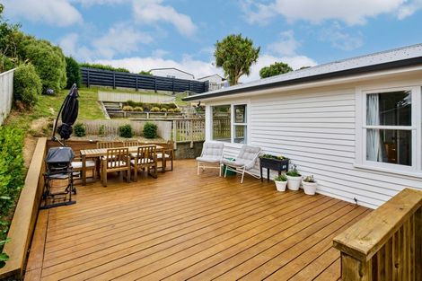 Photo of property in 20 Baylands Drive, Newlands, Wellington, 6037