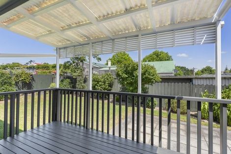 Photo of property in 1/15 Pine Street, New Lynn, Auckland, 0600