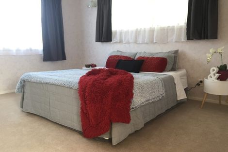 Photo of property in 39a Sturges Road, Henderson, Auckland, 0612