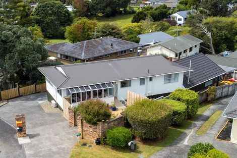Photo of property in 57 Fairmount Road, Titirangi, Auckland, 0604