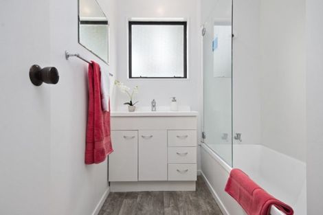 Photo of property in 14c Puriri Road, Pukekohe, 2120