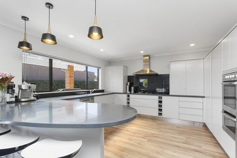 Photo of property in 192b Heta Road, Highlands Park, New Plymouth, 4312