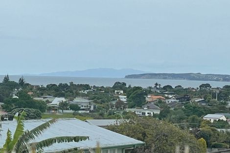 Photo of property in 18 Fairway Avenue, Red Beach, 0932