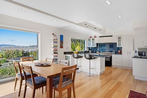 Photo of property in 7 Fenton Terrace, Cockle Bay, Auckland, 2014