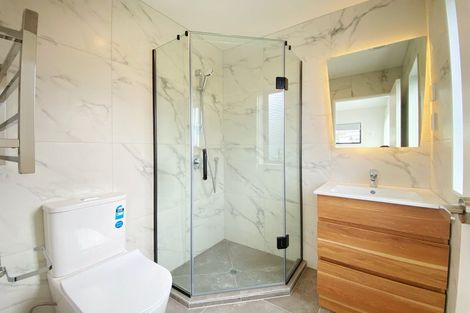 Photo of property in 18d Arrow Road, Forrest Hill, Auckland, 0620