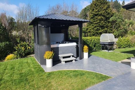 Photo of property in 15 Opal Avenue, Timberlea, Upper Hutt, 5018