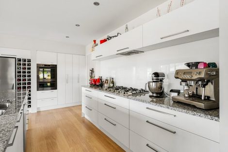 Photo of property in 4 Sunnyside Lane, Wanaka, 9305