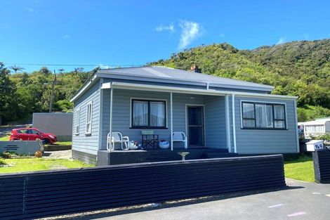 Photo of property in 149 Bright Street, Cobden, Greymouth, 7802