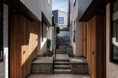 Photo of property in 14 Ara Toutouwai, Karori, Wellington, 6012