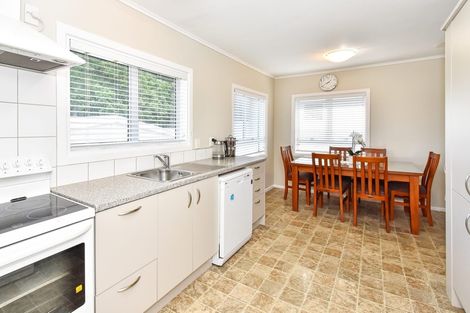 Photo of property in 22 Scenic Drive, Hillpark, Auckland, 2102