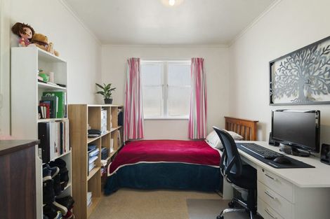 Photo of property in 1/160 Forrest Hill Road, Forrest Hill, Auckland, 0620