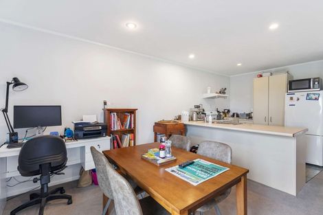 Photo of property in 2 Blumhardt Place, Avondale, Auckland, 1026