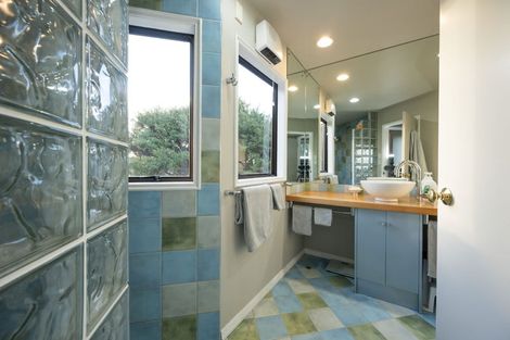 Photo of property in 191 Carter Road, Oratia, Auckland, 0604