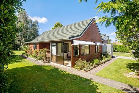 Photo of property in 15 Kingfisher Way, Te Kowhai, Hamilton, 3288