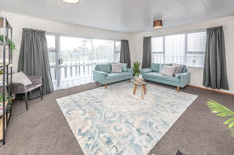 Photo of property in 21 Oturi Road, Waverley, 4510