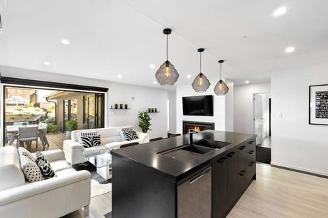 Photo of property in 13 Howden Drive, Jacks Point, 9371