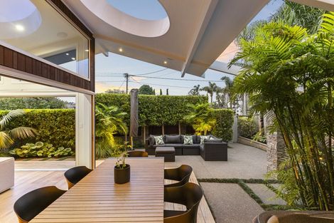 Photo of property in 39 Doment Crescent, Orewa, 0931