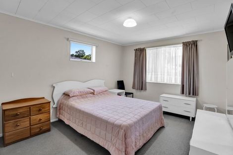 Photo of property in 11 Warkworth Grove, Bell Block, New Plymouth, 4312