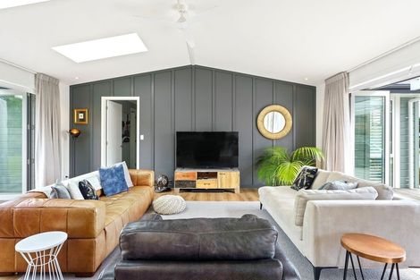 Photo of property in 6 Arapipi Way, Peka Peka, Waikanae, 5391