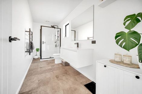 Photo of property in 64 Golf Road, Wakefield, 7025