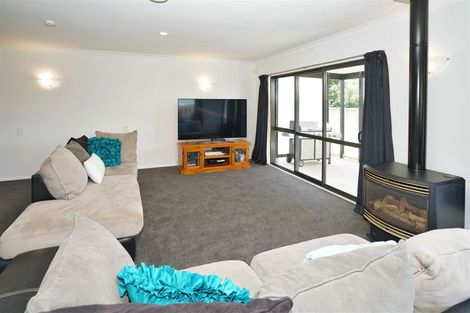 Photo of property in 25 Hastings Place, Hamilton Lake, Hamilton, 3204