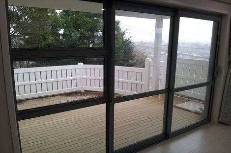 Photo of property in 124 Browns Bay Road, Rothesay Bay, Auckland, 0630