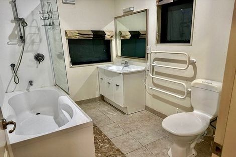 Photo of property in 2b Donald Crescent, Karori, Wellington, 6012