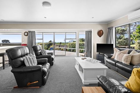 Photo of property in 98 Harper Road, Waimarama, 4294