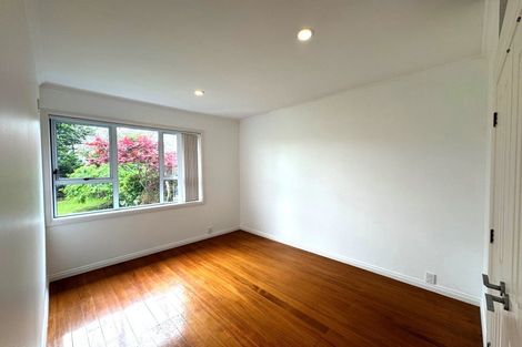 Photo of property in 37 Shortt Avenue, Mangere Bridge, Auckland, 2022