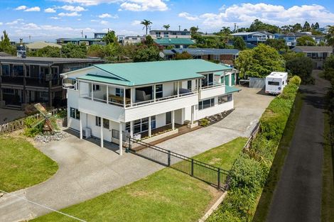 Photo of property in 12 Rishworth Avenue, Stanmore Bay, Whangaparaoa, 0932