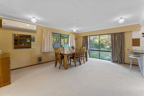 Photo of property in 11 Te Maku Grove, Waikanae, 5036