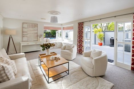 Photo of property in 74 Princes Street, Cambridge, 3434