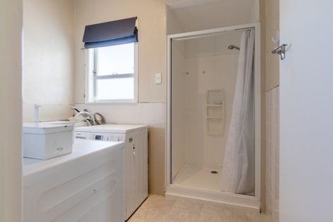 Photo of property in 5 Limbrick Street, Waipawa, 4210