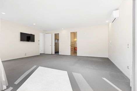 Photo of property in 5 Cameron Drive, Acacia Bay, Taupo, 3385