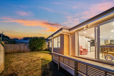 Photo of property in 103 Te Puia Drive, Aotea, Porirua, 5024