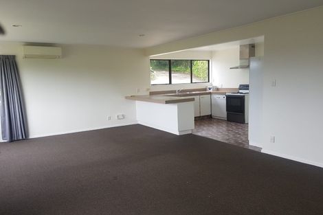 Photo of property in 66 Miromiro Road, Normandale, Lower Hutt, 5010