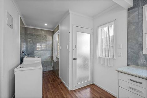 Photo of property in 8 Martin Road, Manurewa, Auckland, 2102