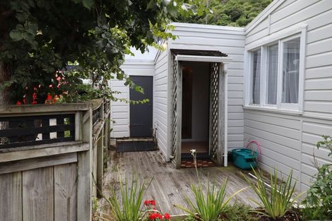 Photo of property in 1/28 Ribble Street, Island Bay, Wellington, 6023