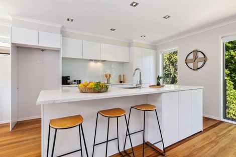 Photo of property in 6 Mckenzie Avenue, Arkles Bay, Whangaparaoa, 0932