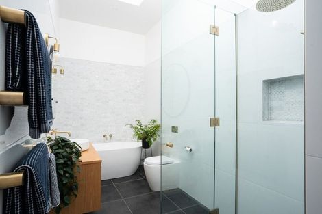 Photo of property in 2 Shannon Street, Mount Victoria, Wellington, 6011